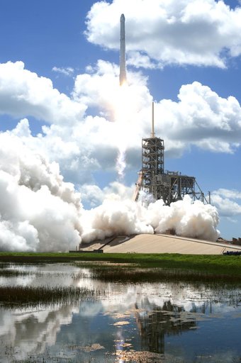 SpaceX CRS-12 Liftoff