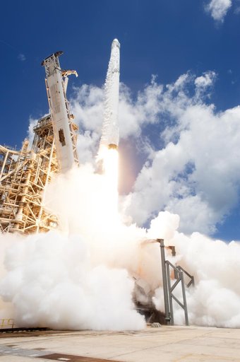 SpaceX CRS-12 Liftoff
