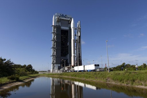 TDRS-M Atlas V Rollout from VIF to Pad 41