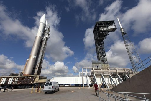 TDRS-M Atlas V Rollout from VIF to Pad 41