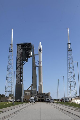 TDRS-M Atlas V Rollout from VIF to Pad 41