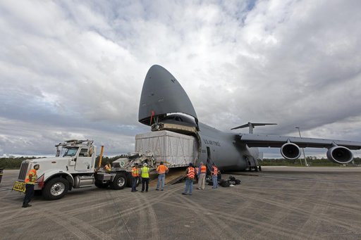 GOES-S Offload from C-5 Aircraft