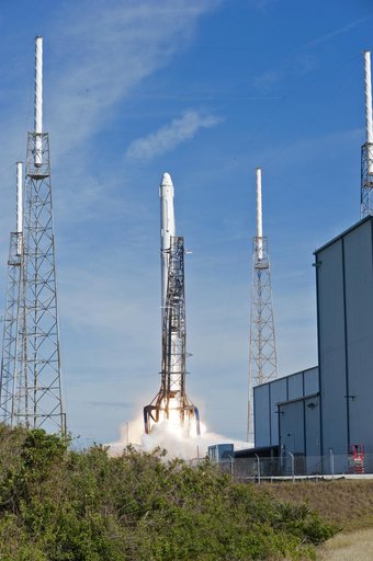 SpaceX CRS-13 Liftoff
