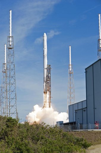 SpaceX CRS-13 Liftoff