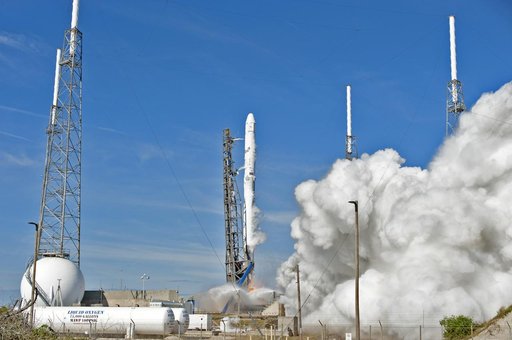 SpaceX CRS-13 Liftoff
