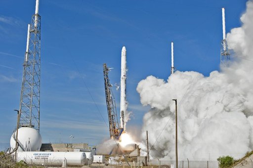SpaceX CRS-13 Liftoff