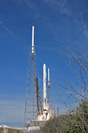 SpaceX CRS-13 Liftoff
