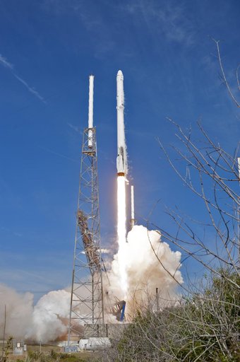 SpaceX CRS-13 Liftoff