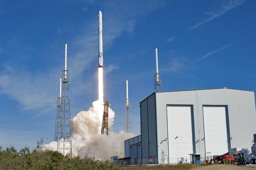 SpaceX CRS-13 Liftoff