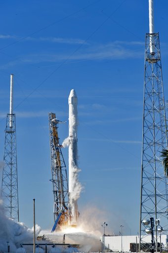 SpaceX CRS-13 Liftoff