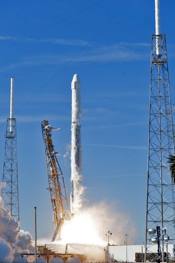 SpaceX CRS-13 Liftoff
