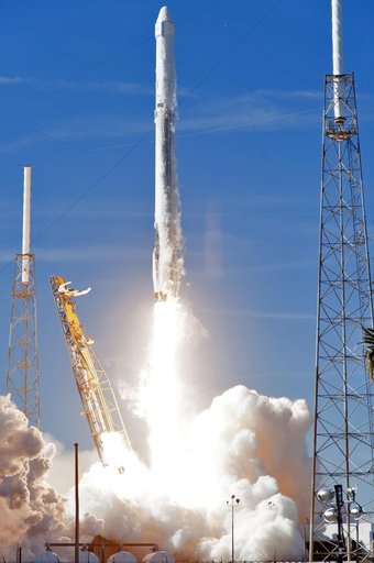 SpaceX CRS-13 Liftoff