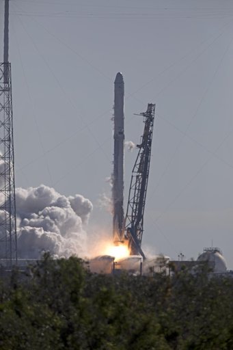 SpaceX CRS-13 Liftoff