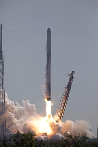 SpaceX CRS-13 Liftoff