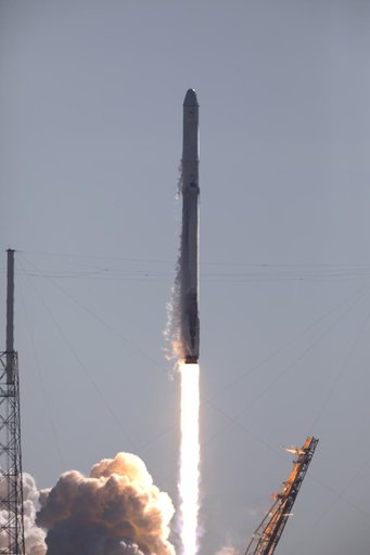 SpaceX CRS-13 Liftoff
