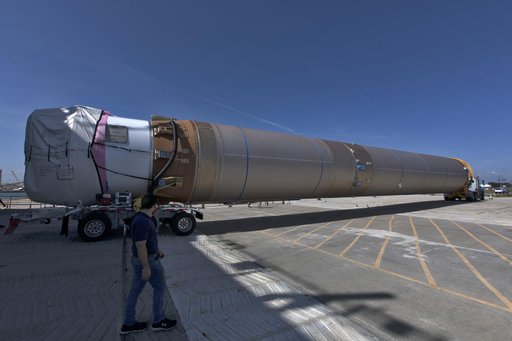 GOES-S Atlas V Booster and Centaur Stages Arrival, Offload, and