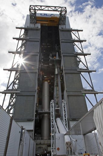 GOES-S Atlas V First SRB Mate to Booster