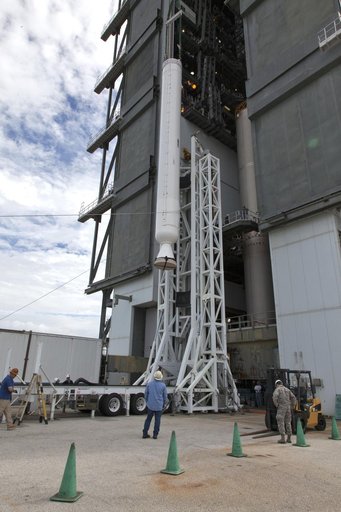 GOES-S Atlas V First SRB Mate to Booster