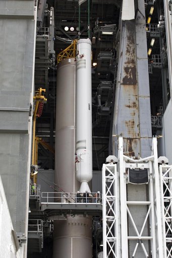 GOES-S Atlas V First SRB Mate to Booster
