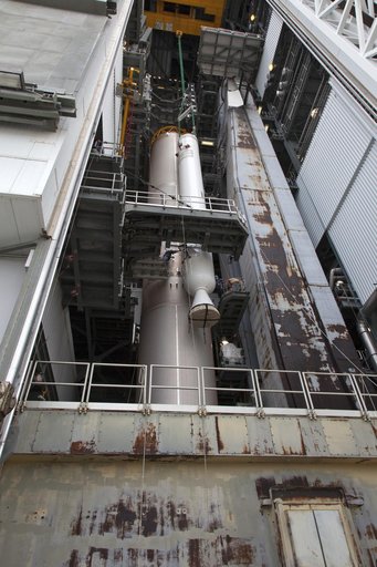 GOES-S Atlas V First SRB Mate to Booster
