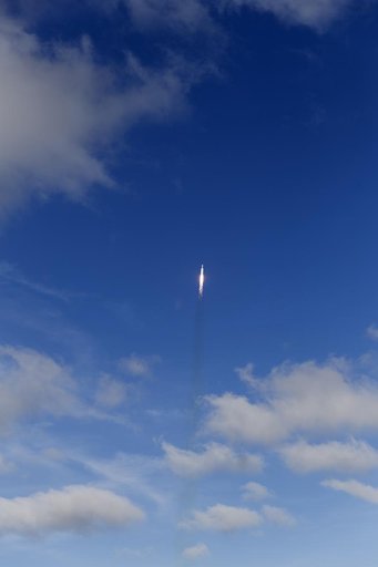SpaceX Falcon Heavy Demo Flight - Liftoff