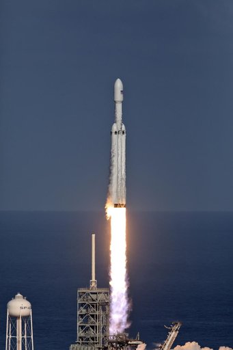 SpaceX Falcon Heavy Demo Flight - Liftoff