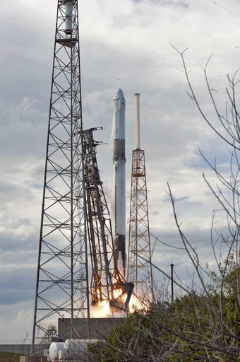 SpaceX CRS-14 Liftoff