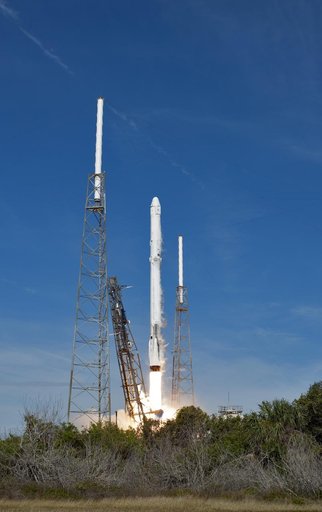 SpaceX CRS-14 Liftoff