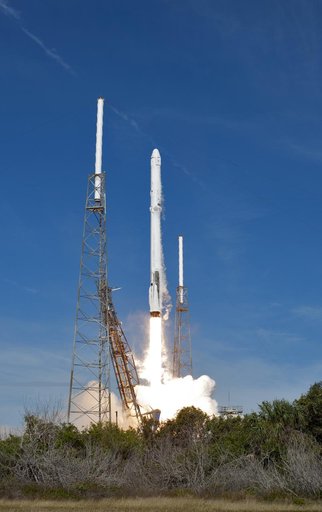 SpaceX CRS-14 Liftoff