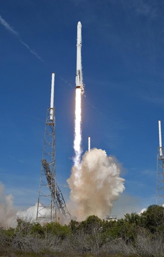 SpaceX CRS-14 Liftoff