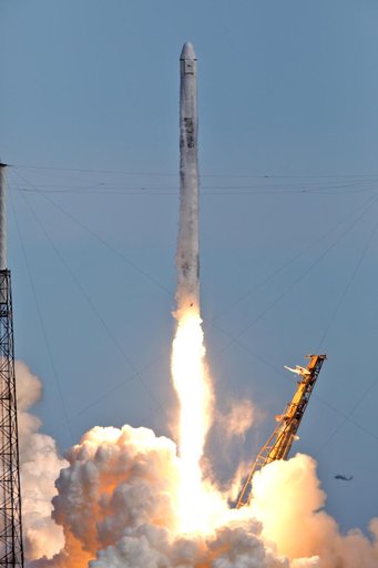 SpaceX CRS-14 Liftoff