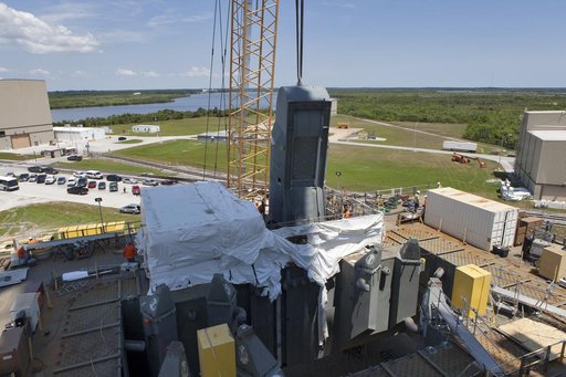 LO2/TSMU Lift and Installation