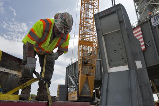 LH2/TSMU Lift and Install