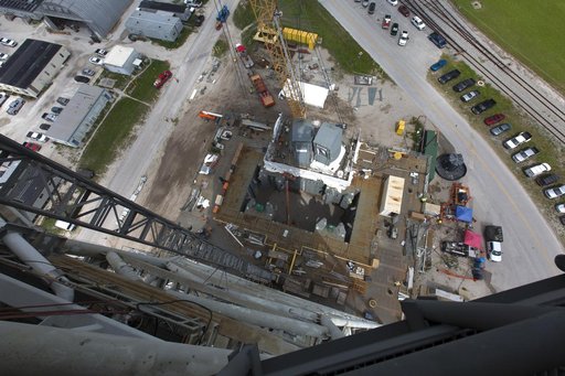LH2/TSMU Lift and Install