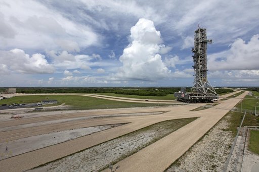 Mobile Laucher Moves Toward EM-1 - Trek to  Launch Complex 39B