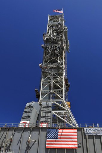 Mobile Laucher Moves Toward EM-1 - Trek to  Launch Complex 39B