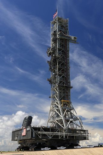 Mobile Laucher Moves Toward EM-1 - Trek to  Launch Complex 39B