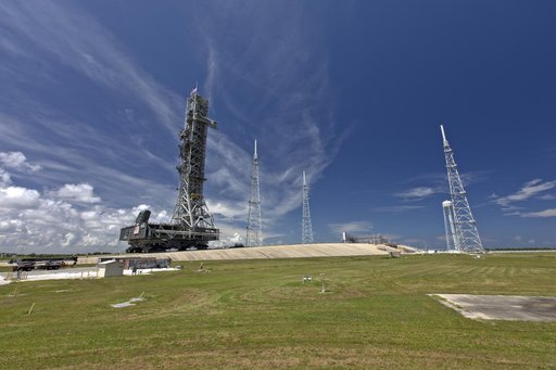 Mobile Laucher Moves Toward EM-1 - Trek to  Launch Complex 39B