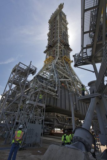 Mobile Laucher Moves Toward EM-1 - Trek to  Launch Complex 39B