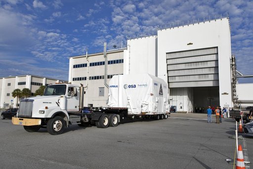 Orion EM-1 European Service Module Arrival at O&C