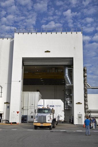 Orion EM-1 European Service Module Arrival at O&C