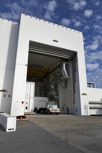 Orion EM-1 European Service Module Arrival at O&C