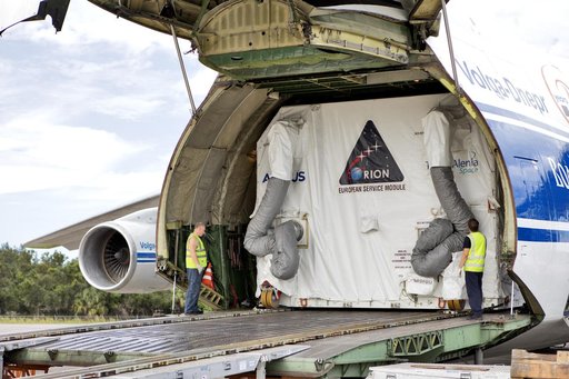 Orion EM-1 European Service Module Arrival at SLF
