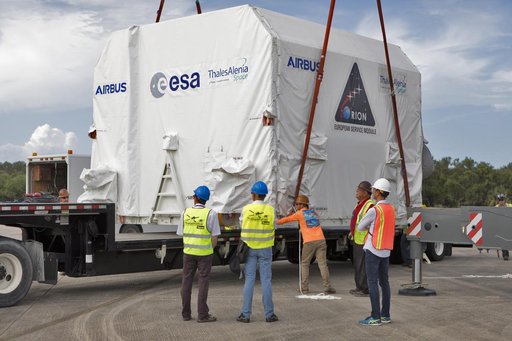 Orion EM-1 European Service Module Arrival at SLF