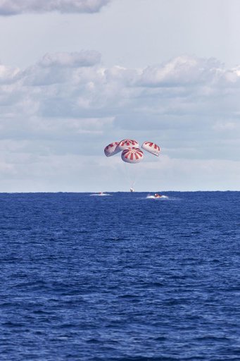 SpaceX Demo-1 Splashdown