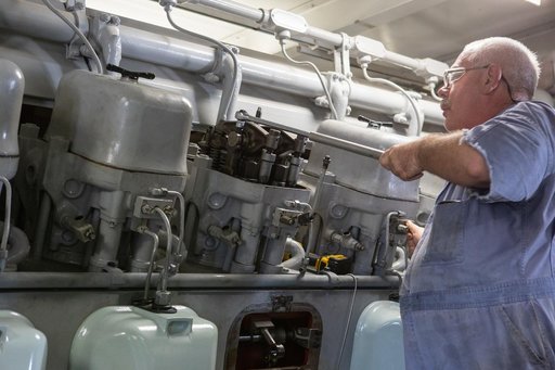 Crawler Engine Maintenance CT-2