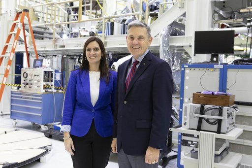 Lieutenant Governor of Florida tours O&C with Center Director Bo