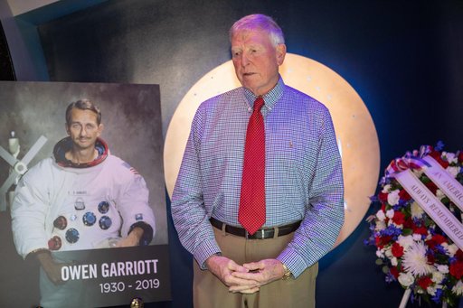 Wreath Laying for Astronaut Owen Garriott