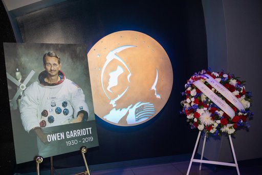 Wreath Laying for Astronaut Owen Garriott