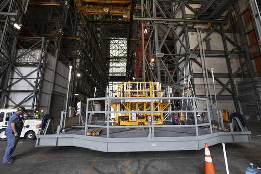 Engine Vertical Installer Arrival